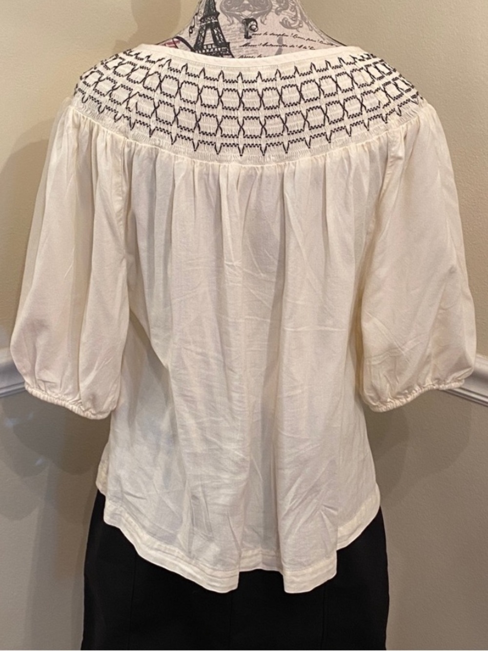 Old Navy Ivory Black Embroidered Boho Peasant Blouse Medium - Picture 4 of 10